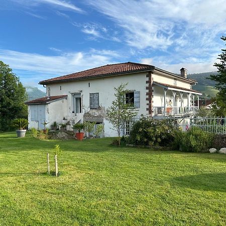 Maison D'Hotes Larraldia Uhart-Cize Luaran gambar