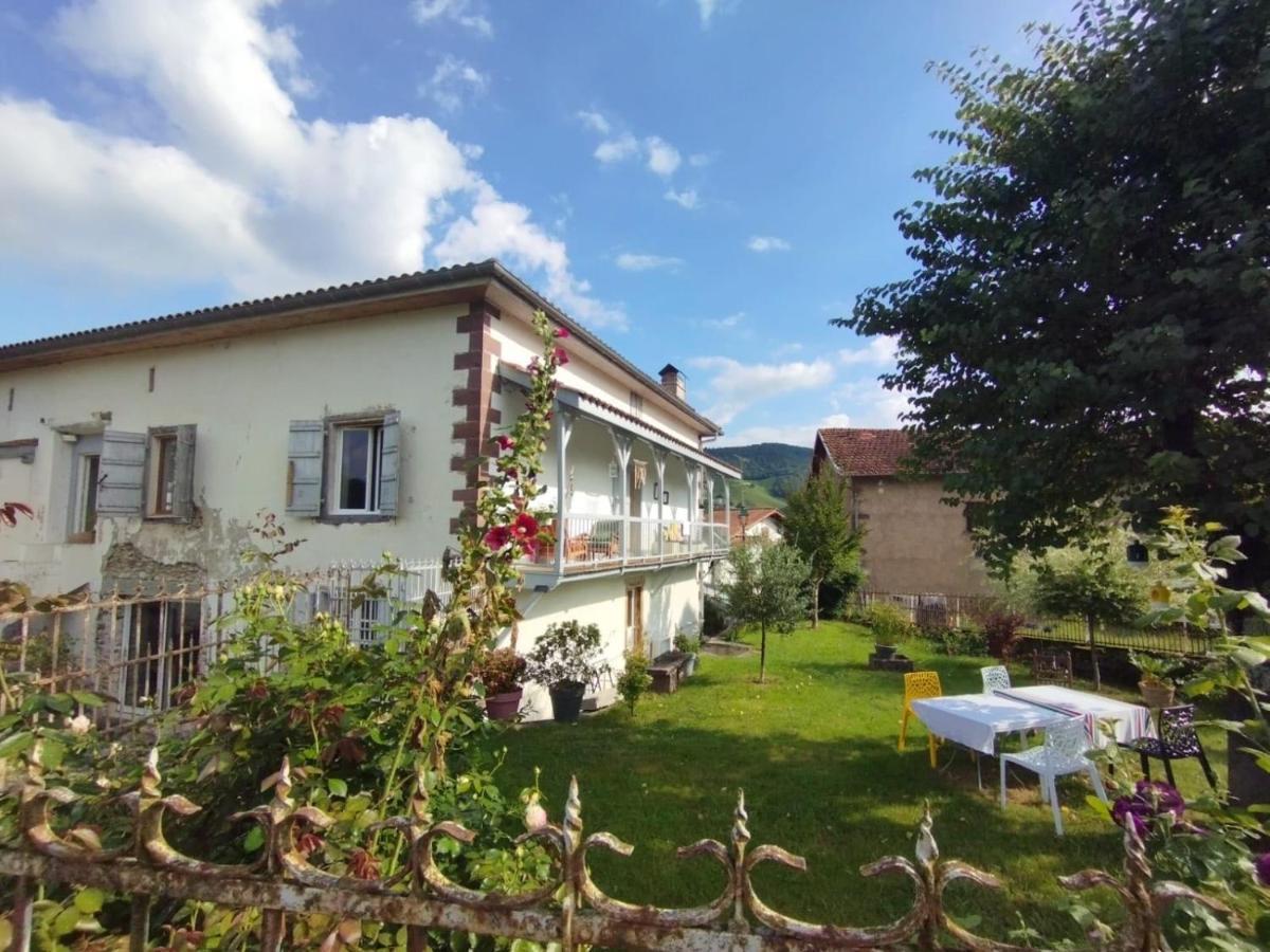 Maison D'Hotes Larraldia Uhart-Cize Luaran gambar