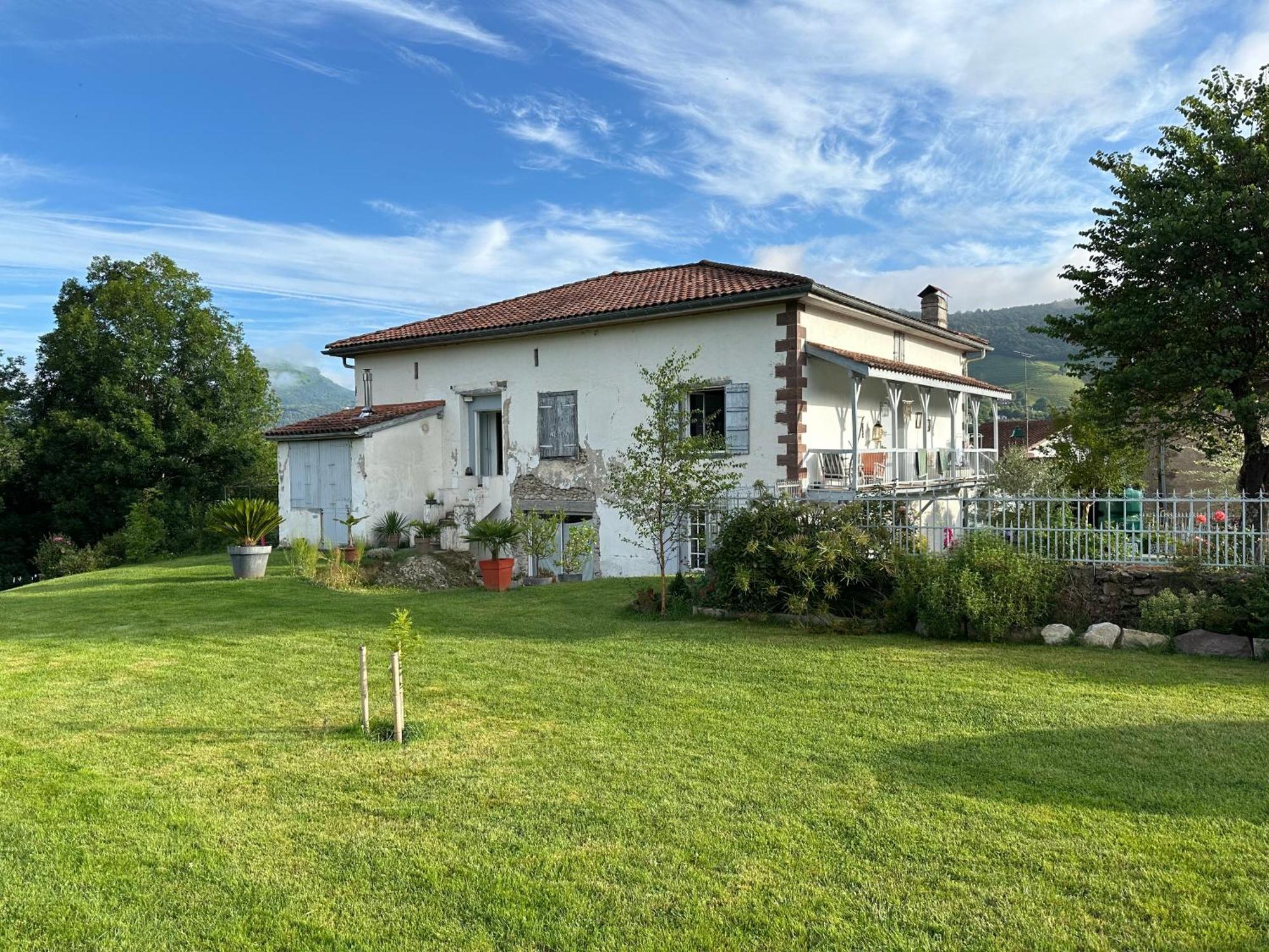 Maison D'Hotes Larraldia Uhart-Cize Luaran gambar